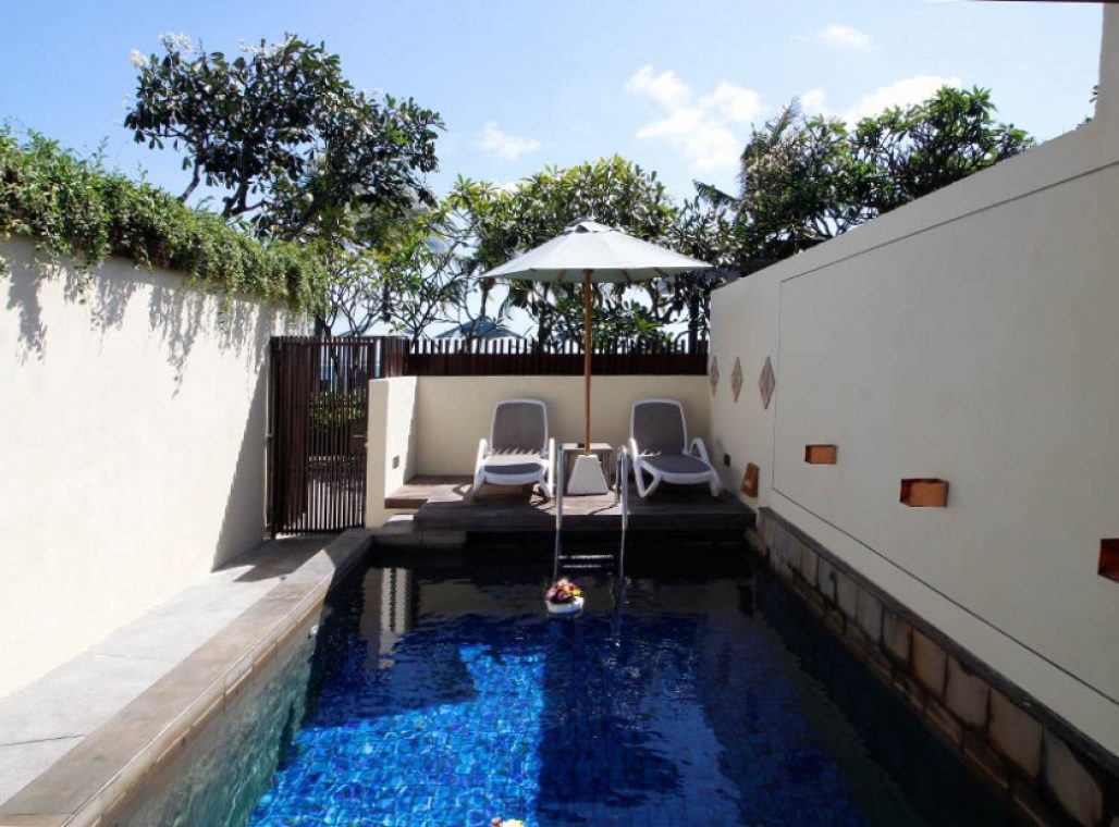 Beachfront Private Suite-Pool