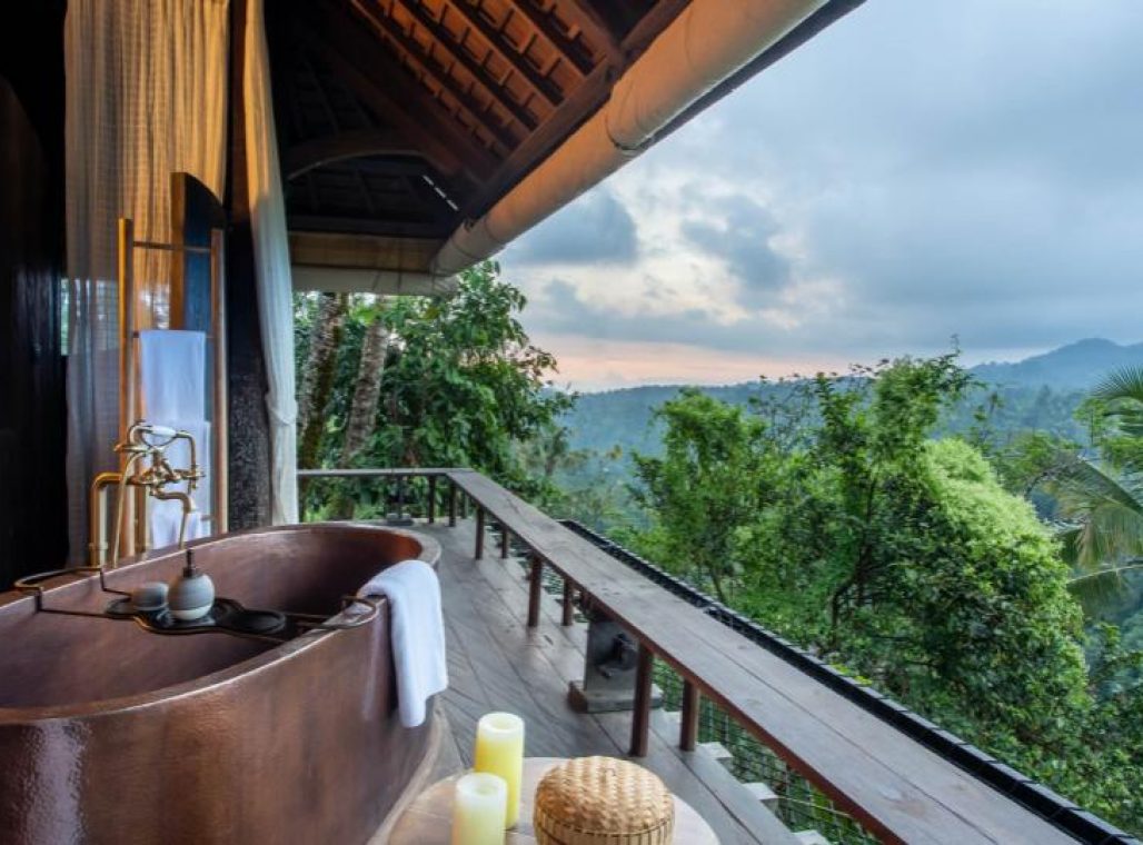 Buahan Valley Pool Bale - Bathtub