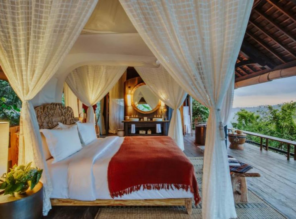 Buahan Valley Pool Bale - Bedroom