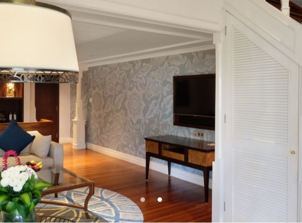 Club Intercontinental Duplex Suite - Living Area