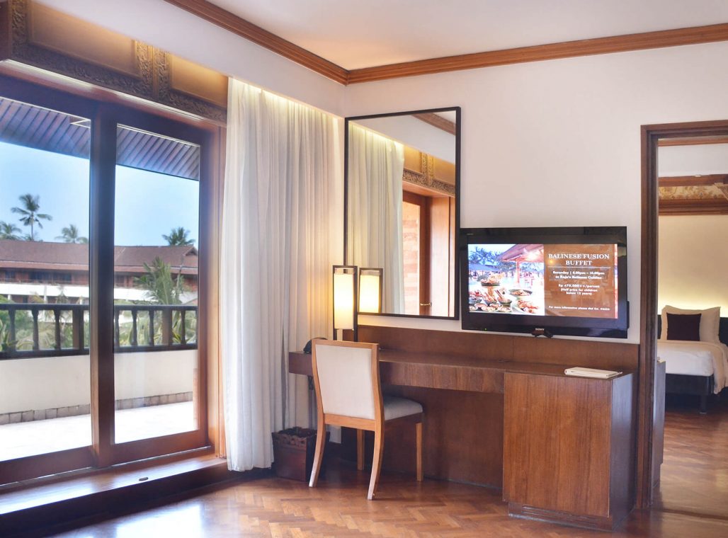 Deluxe For Four - Living Area