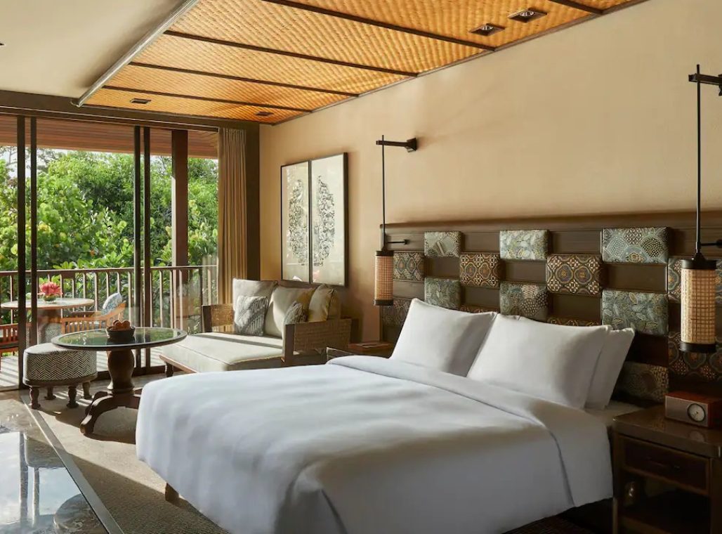 Deluxe Ocean View - Bedroom