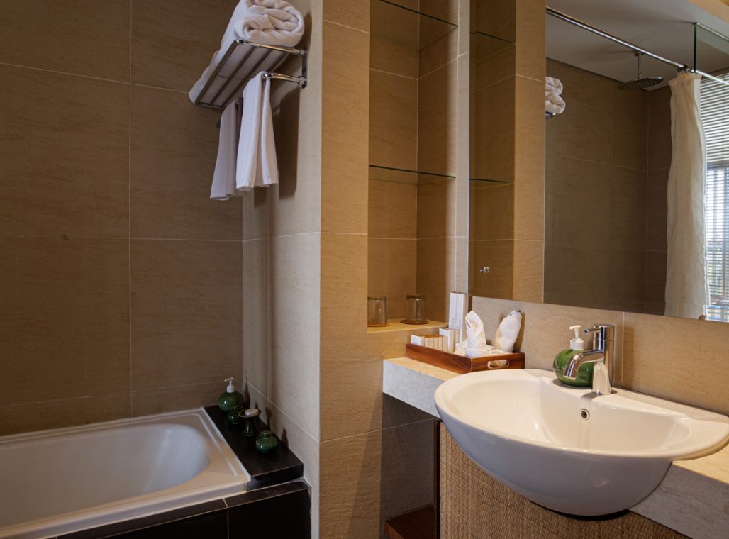 Deluxe Premier - Bathroom