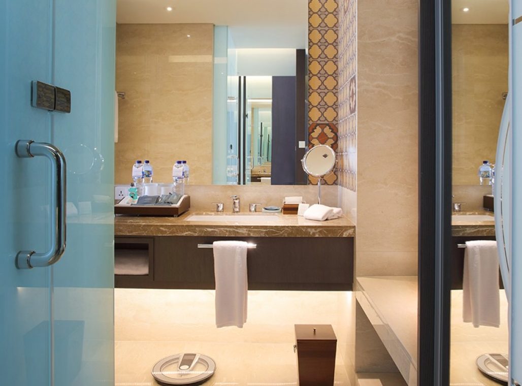 Deluxe Room - Bathroom