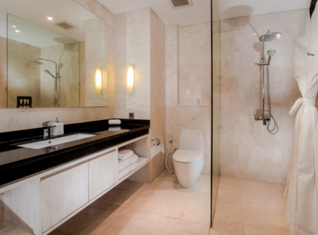 Deluxe Room-Bathroom