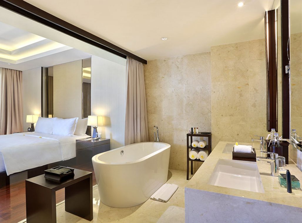 Executive Suite - Bathroom