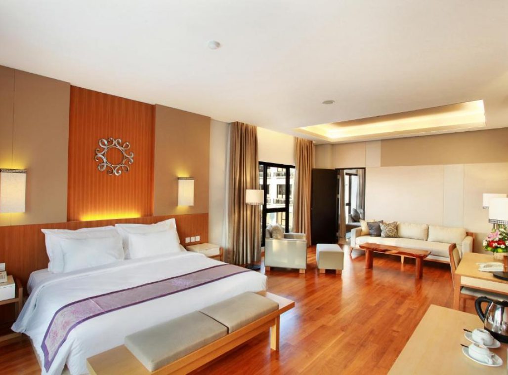 Executive Suite - Bedroom