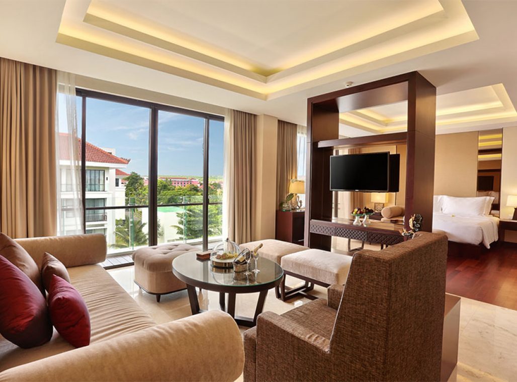 Executive Suite - Living Area