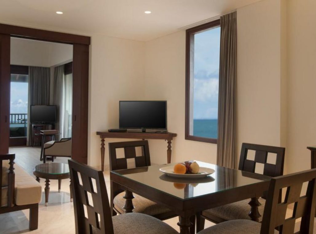 Family Adventure Suite - Dining Room