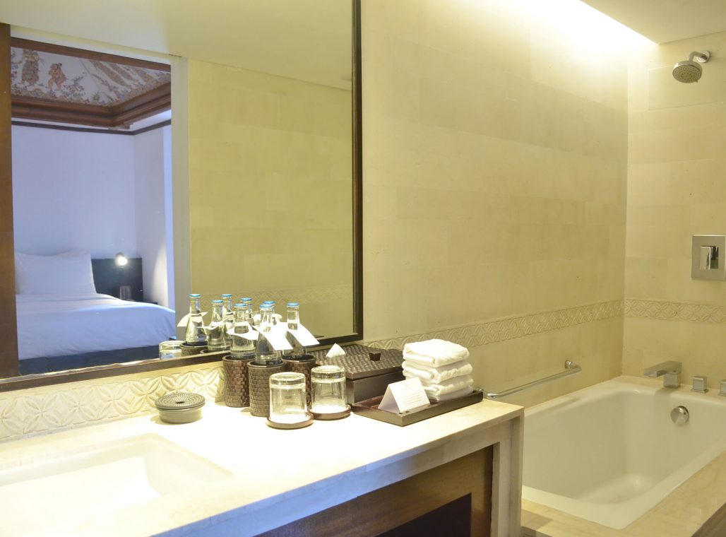 Family Room - Bathroom