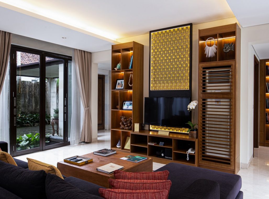 Founder's Home - Living Area