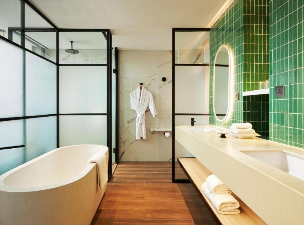 Junior Suite - Bathtub