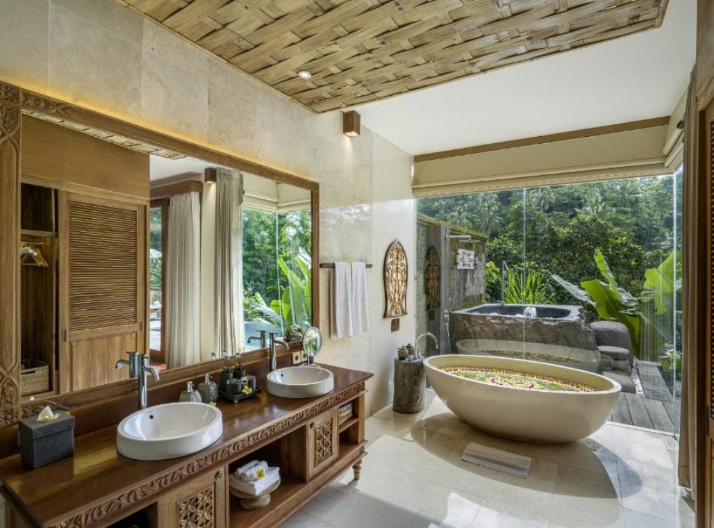 Kayon Premier Pool Villa - Bathtub