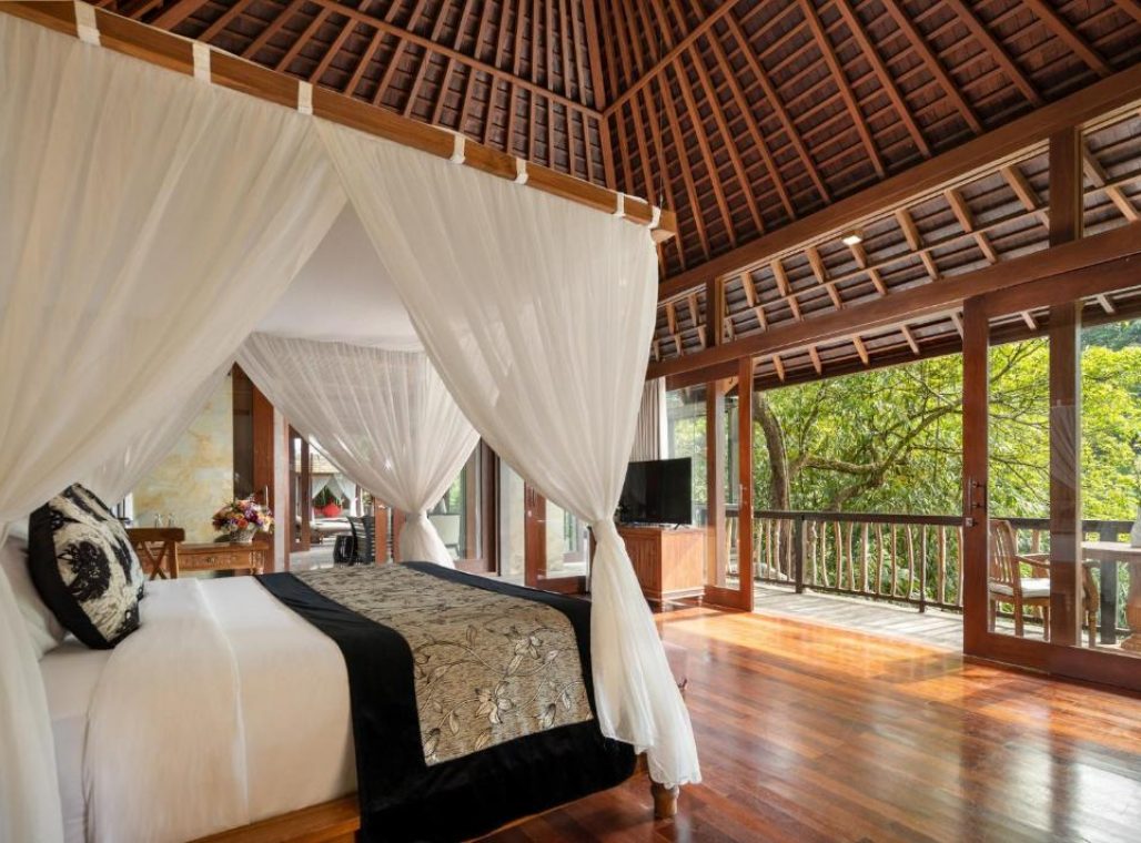 Kayon Royal Pool Villa - Bedroom