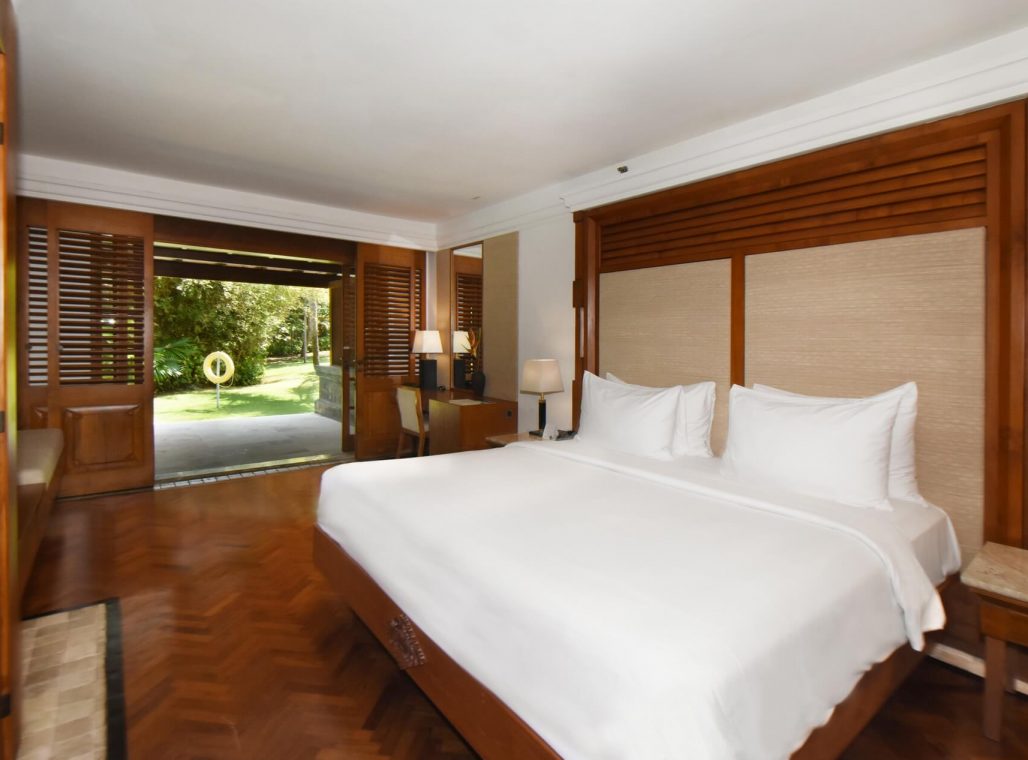 Palace Club Lagoon Suite - Bedroom