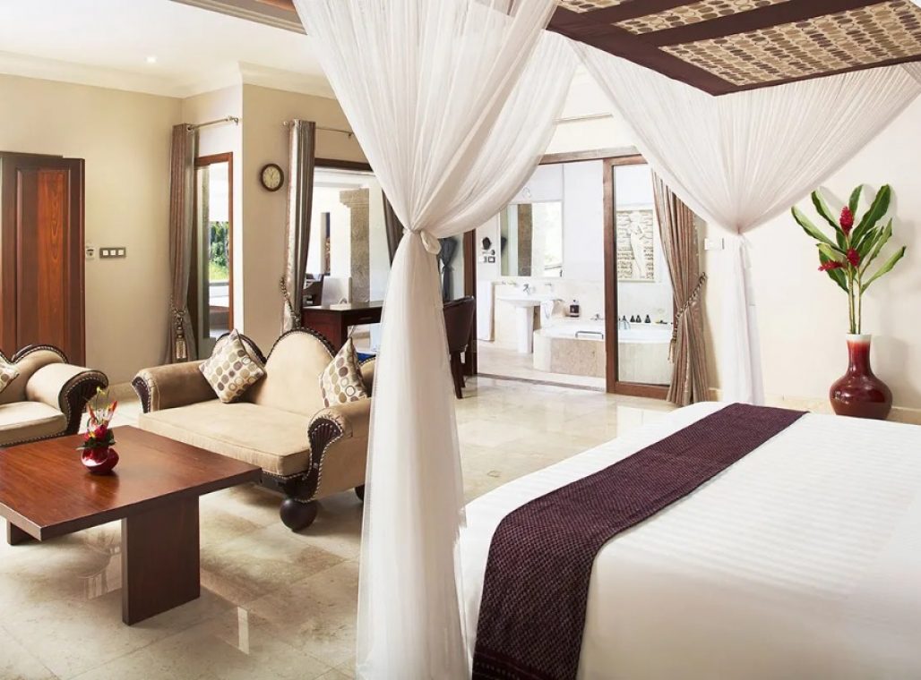 Pool Suite - Bedroom