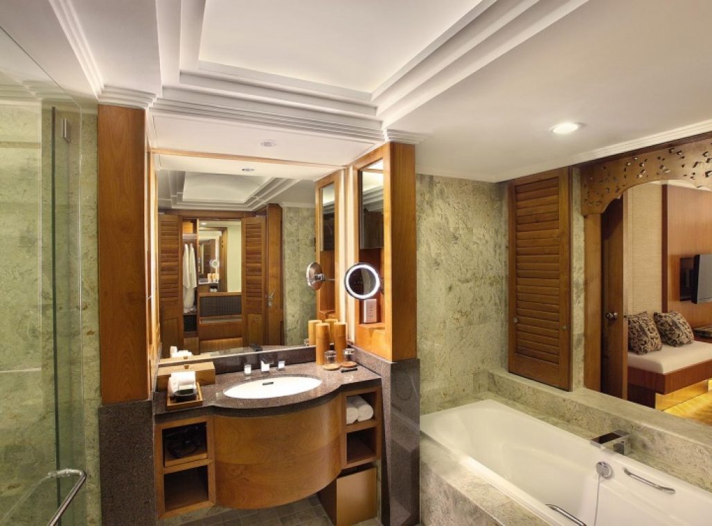 Premier Room - Bathroom