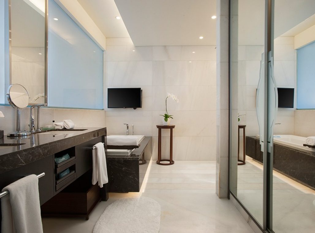 Premier Suite - Bathroom