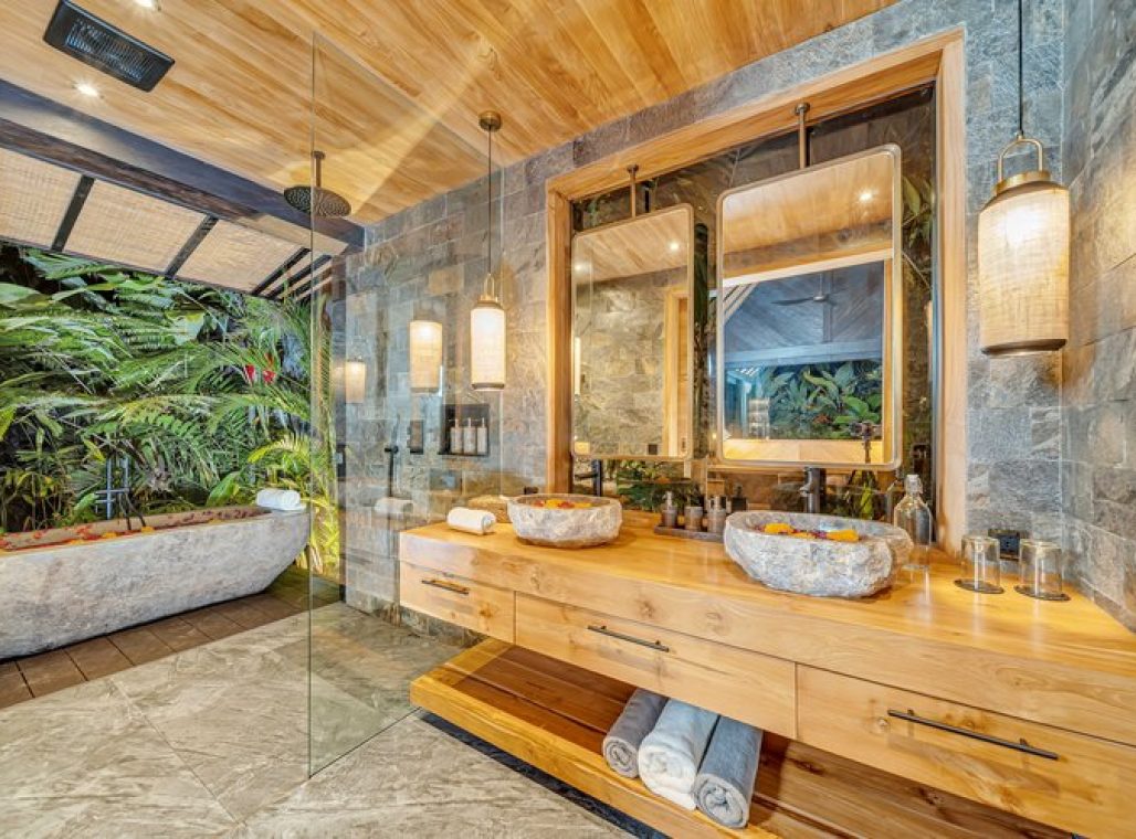 Premium Jabu Plunge Pool - Bathroom