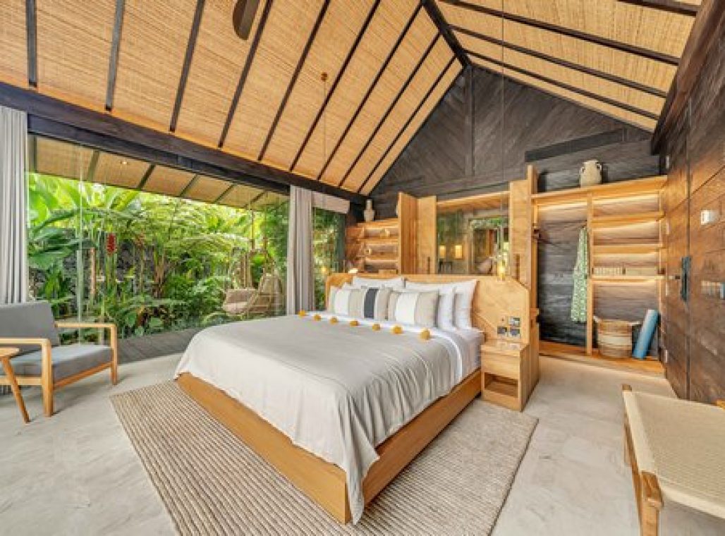 Premium Jabu Plunge Pool - Bedroom