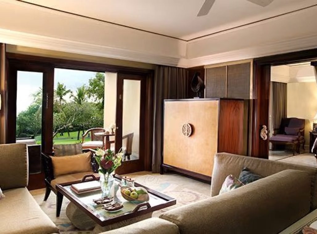 Resort View Suite-Living Room