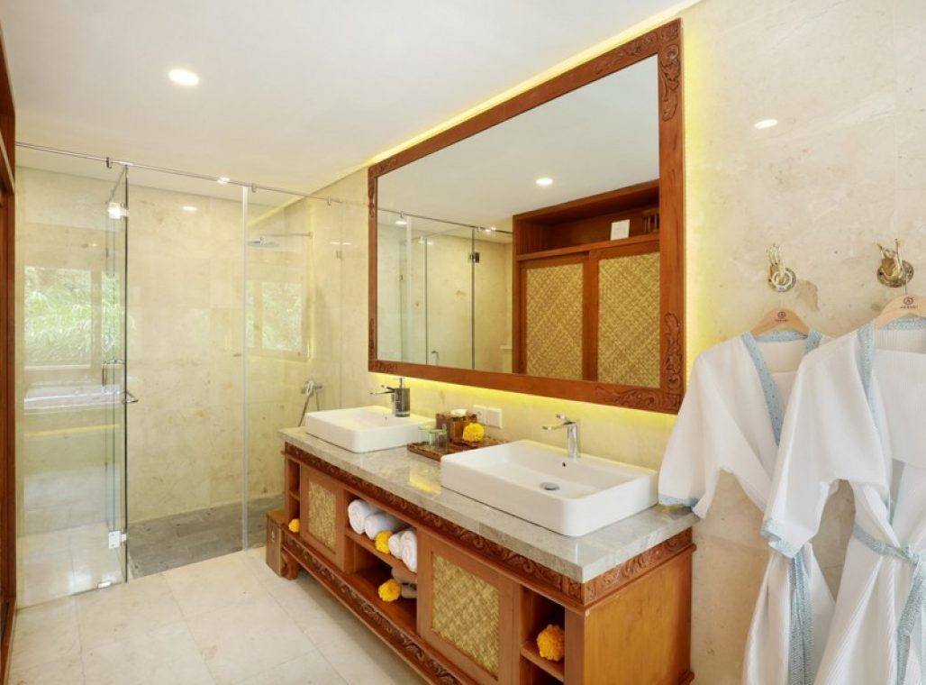Royal Two Bedroom Villa - Bathroom