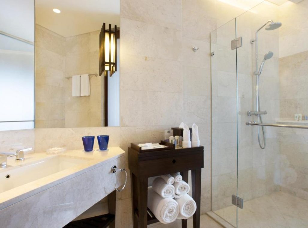 Standard Room - Bathroom