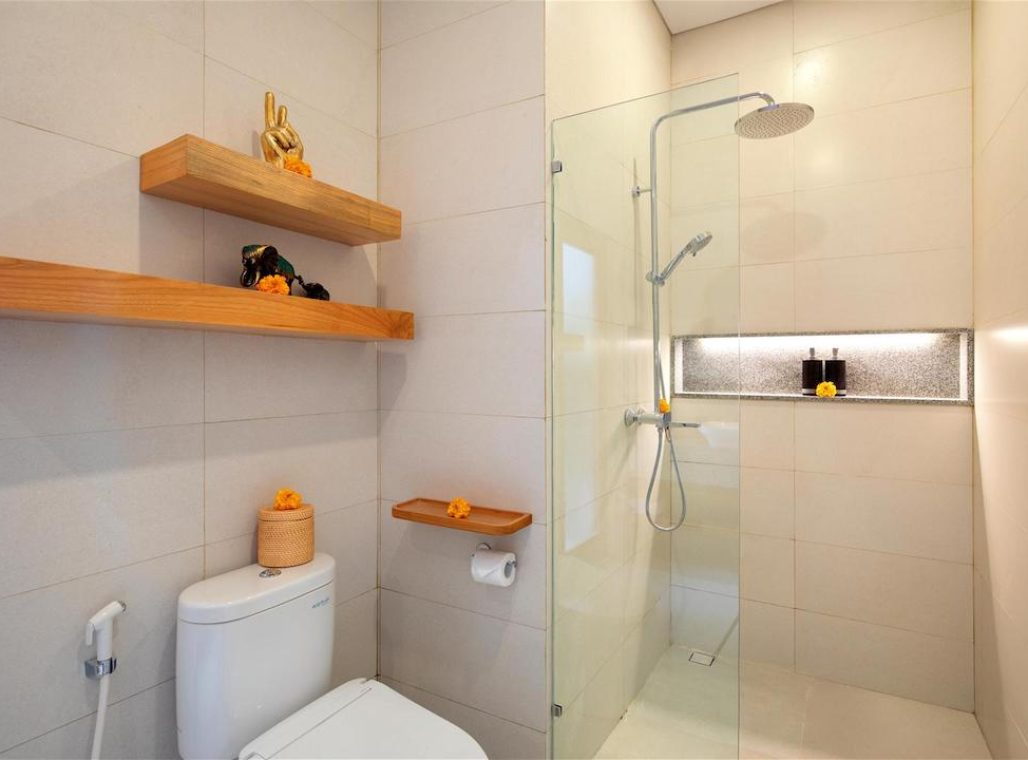 Suite Room - Bathroom