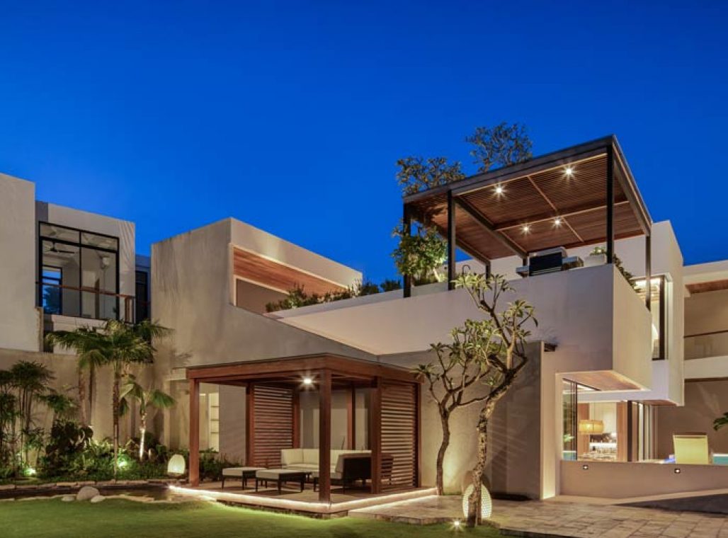 Villa Nini Elly - Villa facade at night